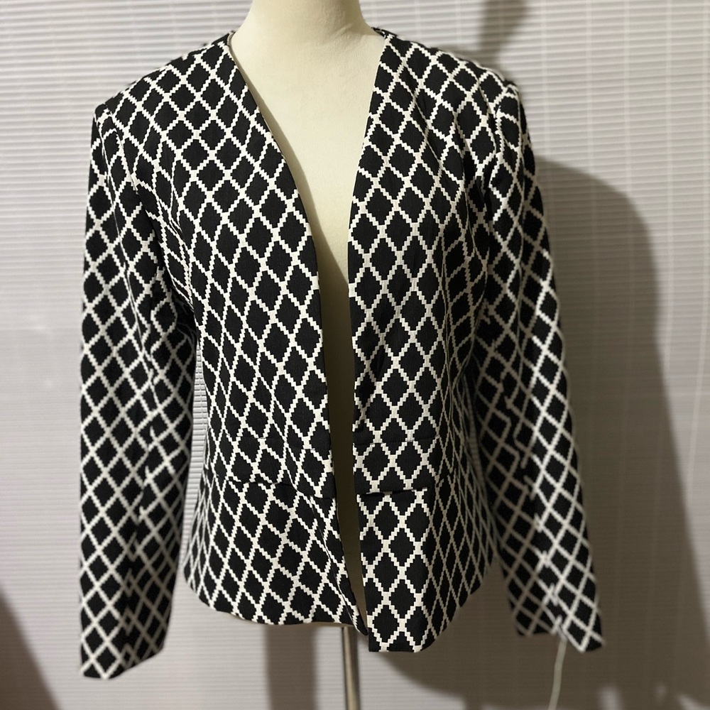 Ellen Tracy black and white jacket/blazer